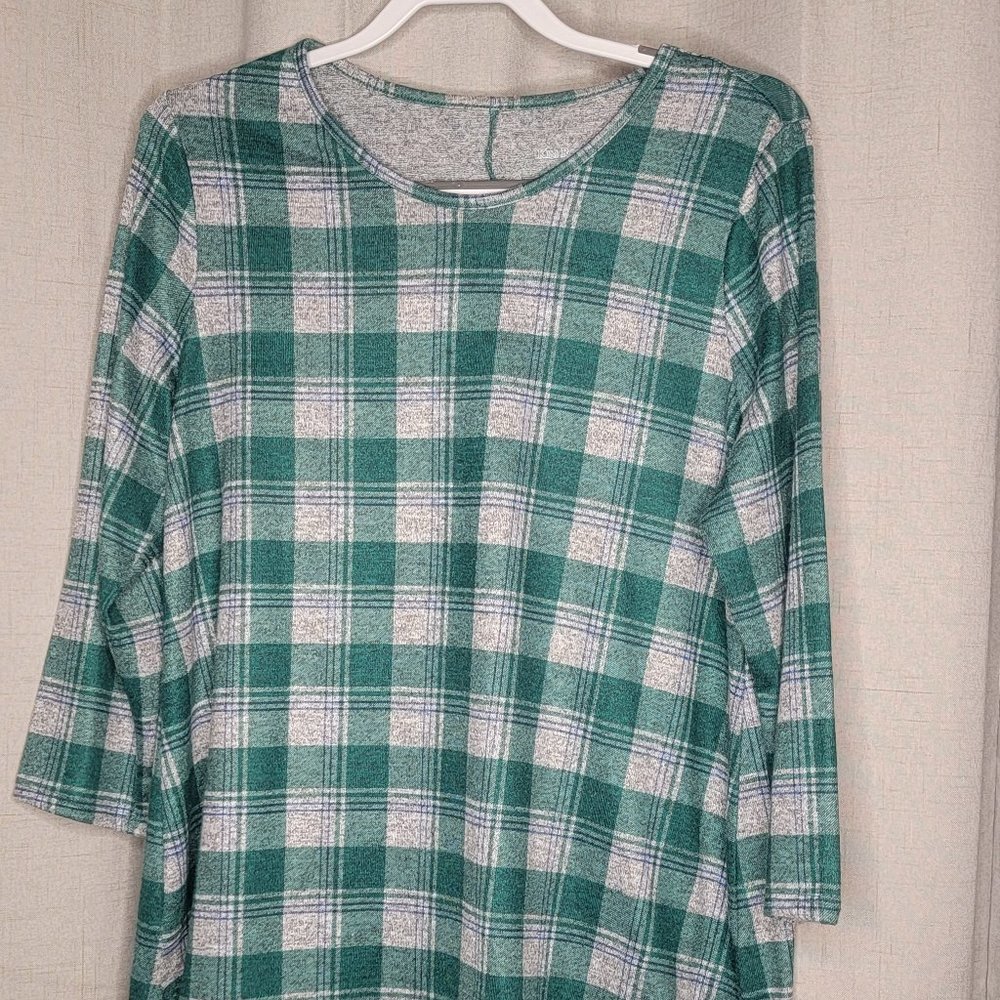 Kim Rogers Knit Plaid Top- Size Medium